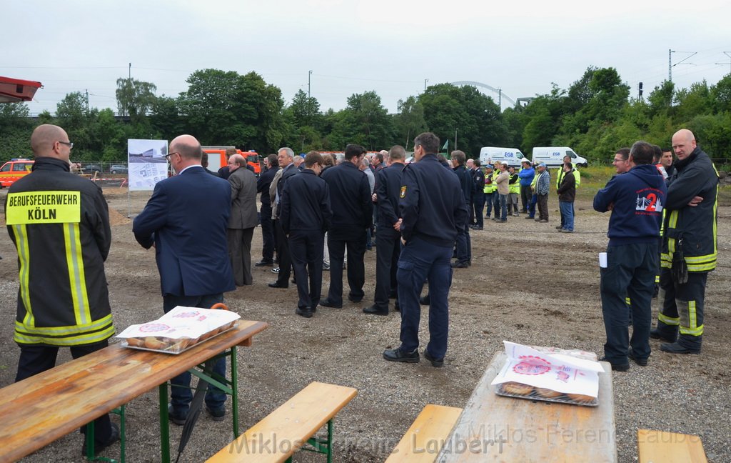 Erster Spatenstich Neues Feuerwehrzentrum Koeln Kalk Gummersbacherstr P084.JPG - Miklos Laubert